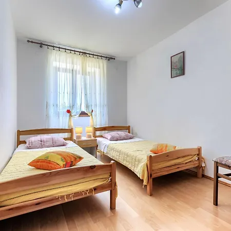 Laura By Interhome Casa vacanze