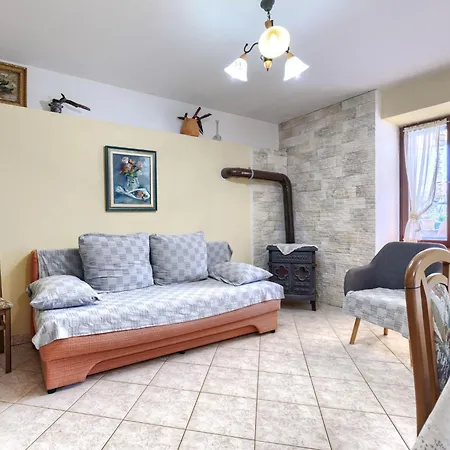 Semesterbostad Laura - Pul470 By Interhome